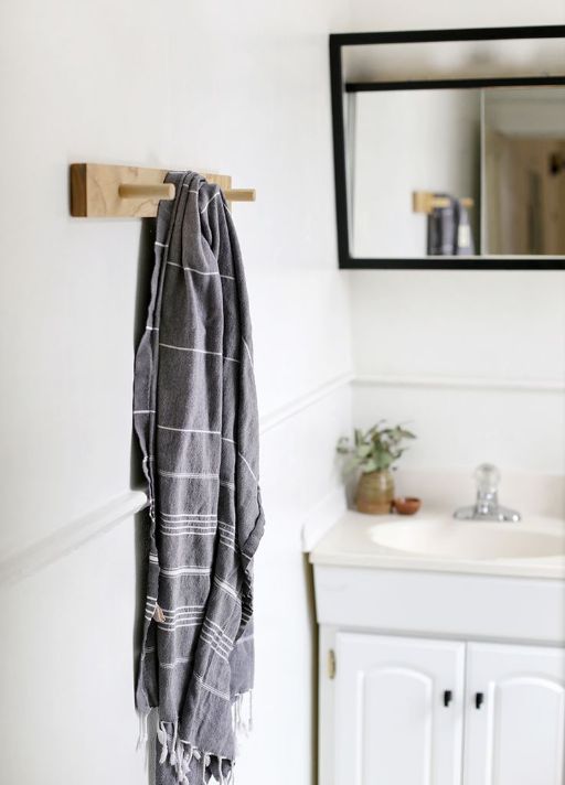 wooden pegs Bathroom Towel Hanger Ideas 