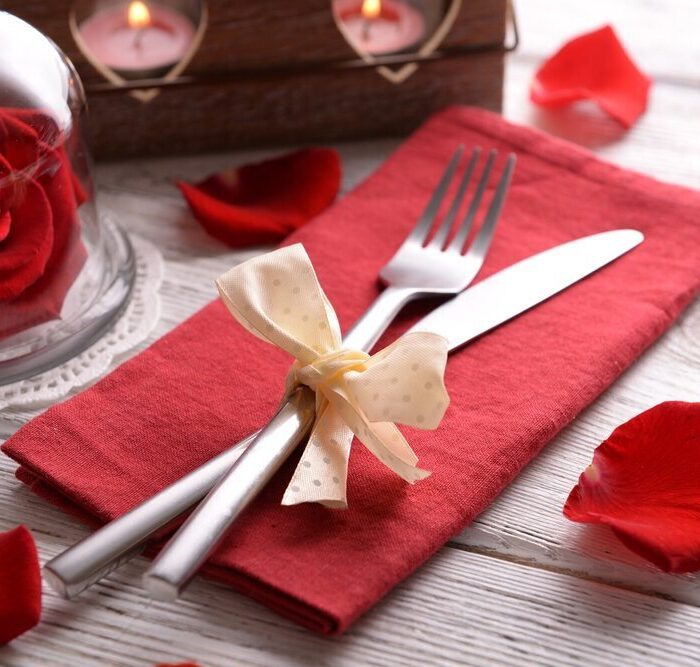 Setting the Mood: 22 Charming Valentine’s Day Tablescape Ideas
