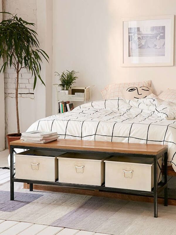 bed bench bdedroom storage ideas