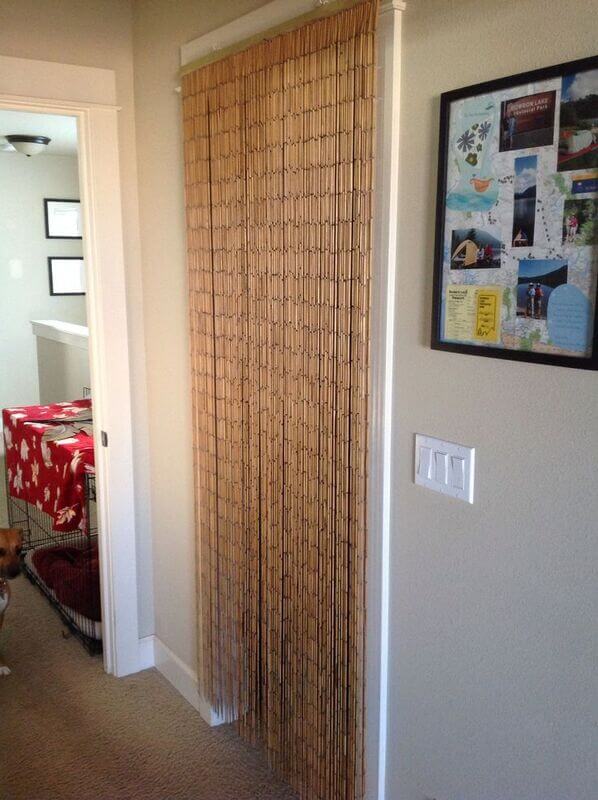 how to decorate your bedroom door using bamboo