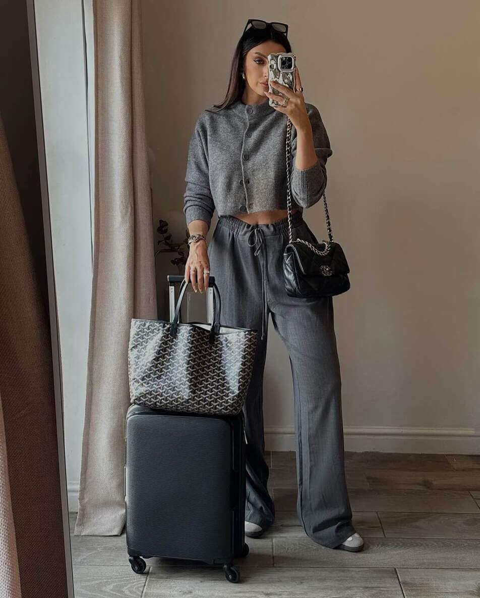 Takeoff in Style with 19 Cute and Comfy Airport Outfits