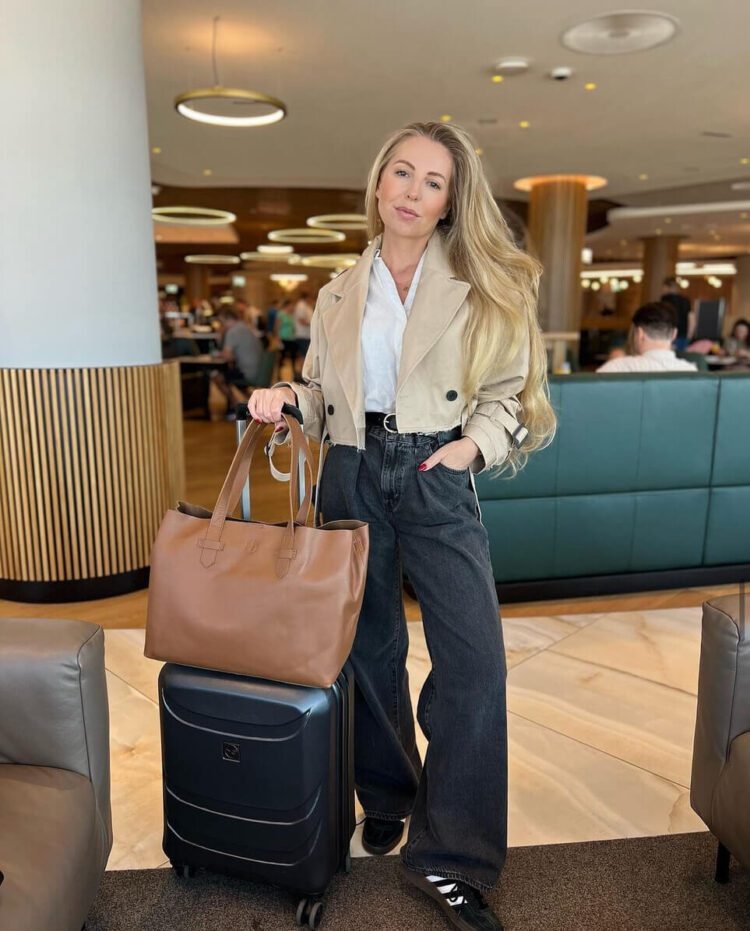 Takeoff in Style with 19 Cute and Comfy Airport Outfits