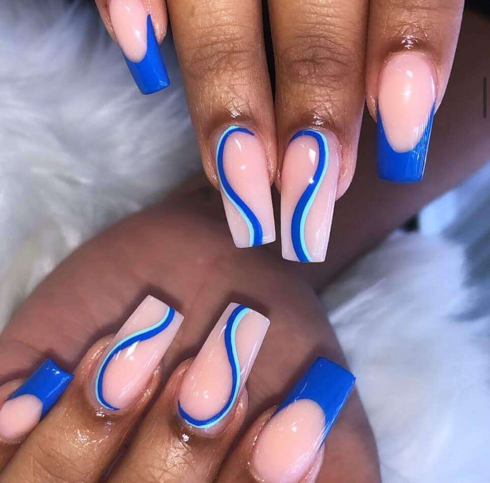 blue graduation nails.