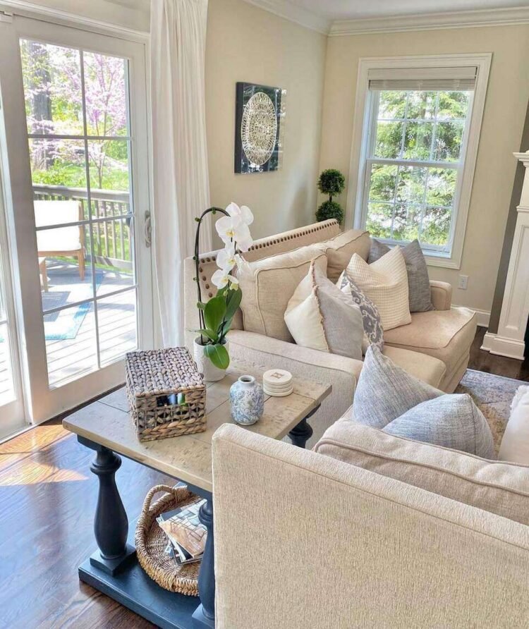 23 Beautiful End Table Decor Ideas for a Designer-Grade Living Room