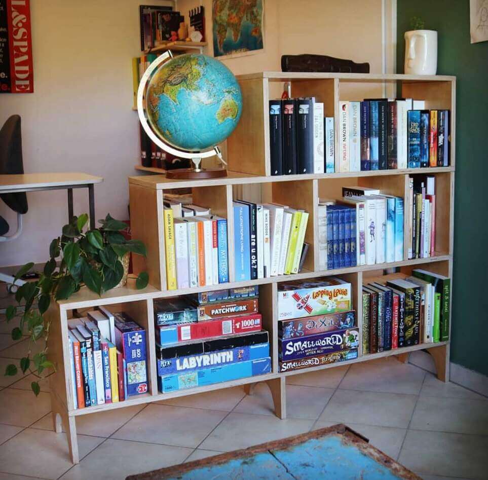 bookshelf living room divider