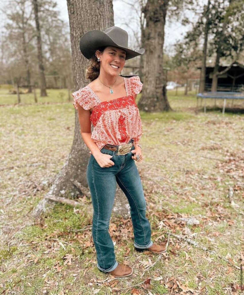 what to wear with cowboy boots and jeans