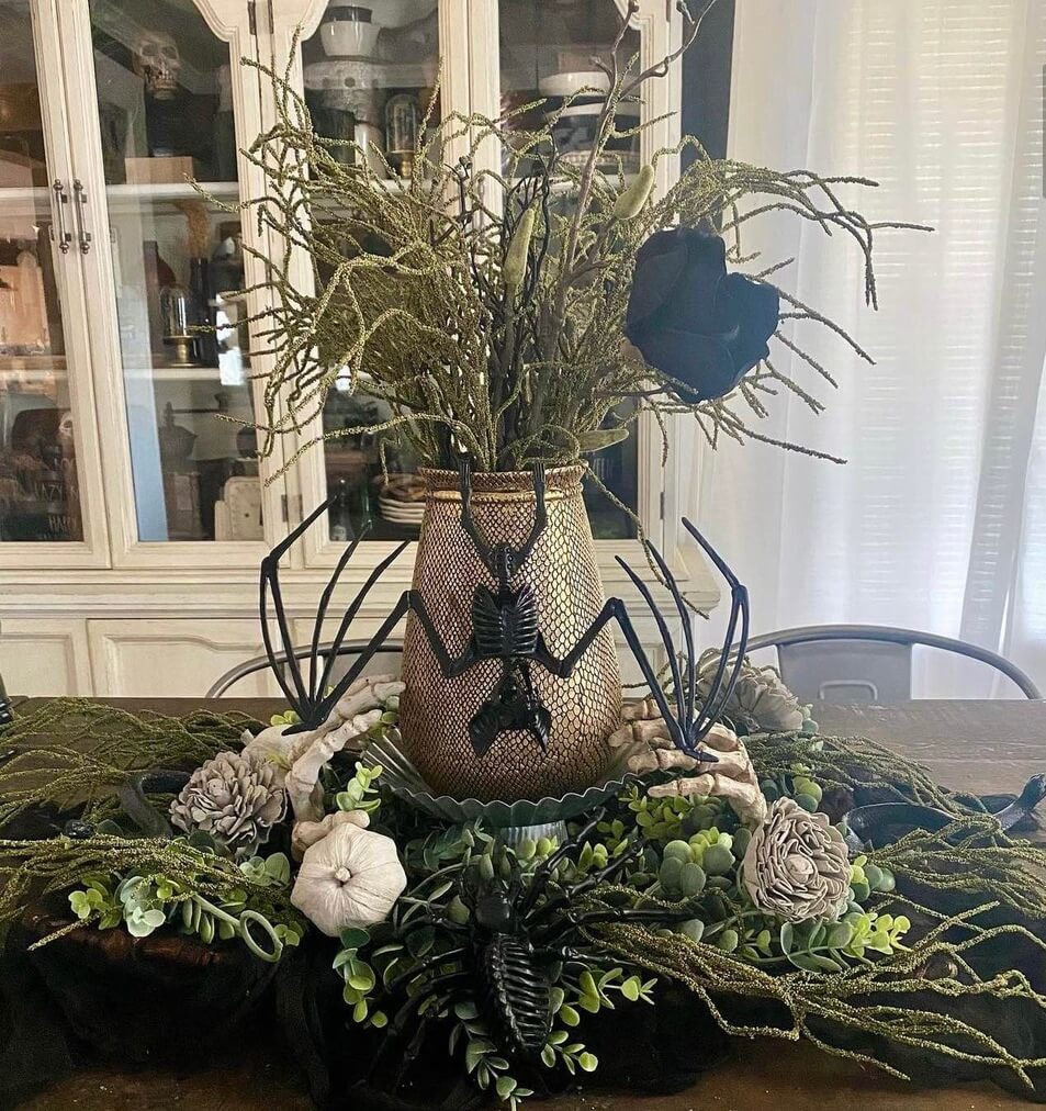 Halloween centerpiece