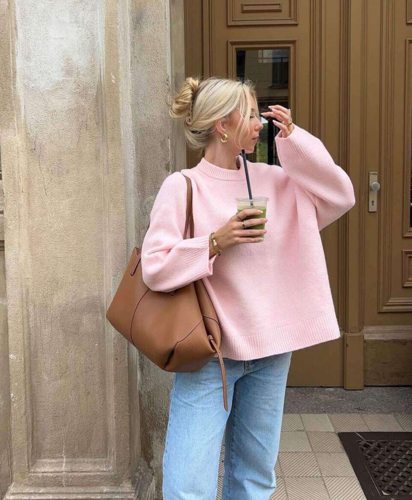 oversized light pink sweater outfit