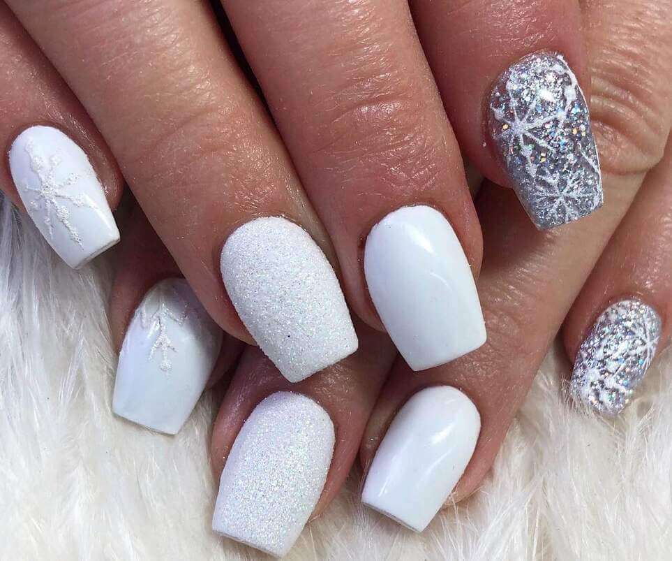 white christmas nail designs