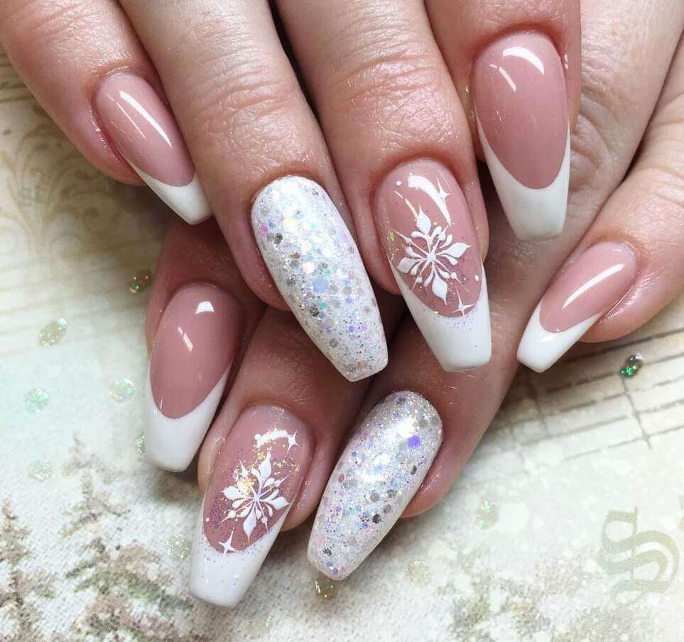 white christmas nail designs