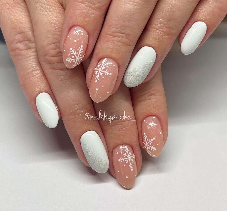 short white Christmas nail designs