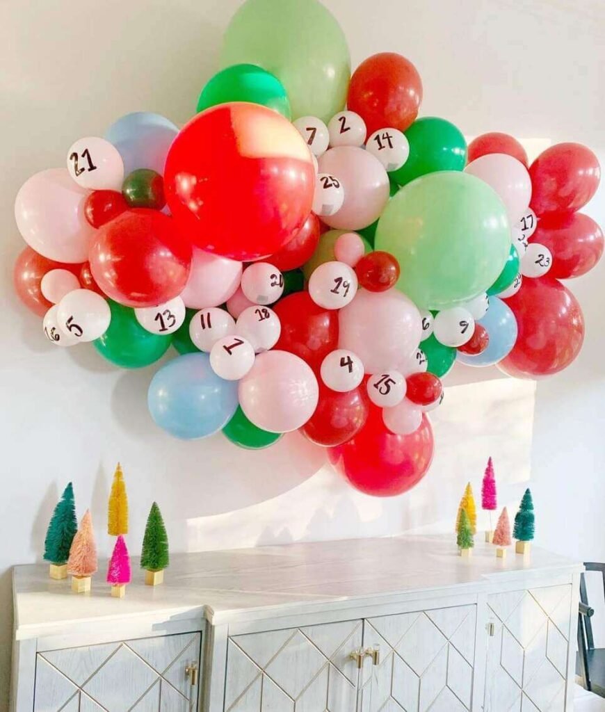 Wall Christmas balloon decoration ideas