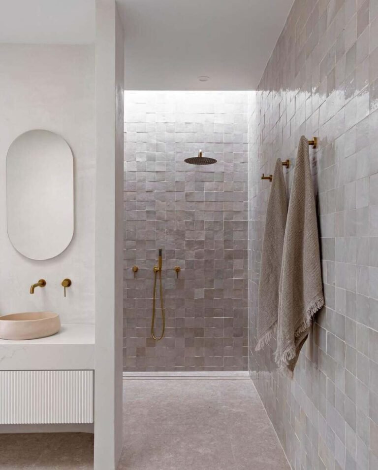 Revamp Your Bathroom with 16 Top Shower Tile Ideas You Need to See