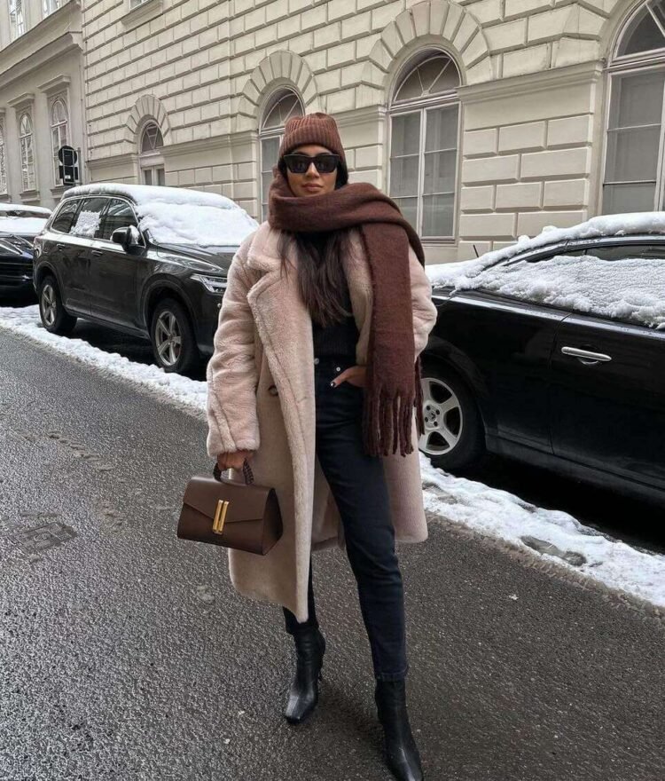 22 Cute Cold Weather Outfits to Keep You Stylish and Warm All Winter Long