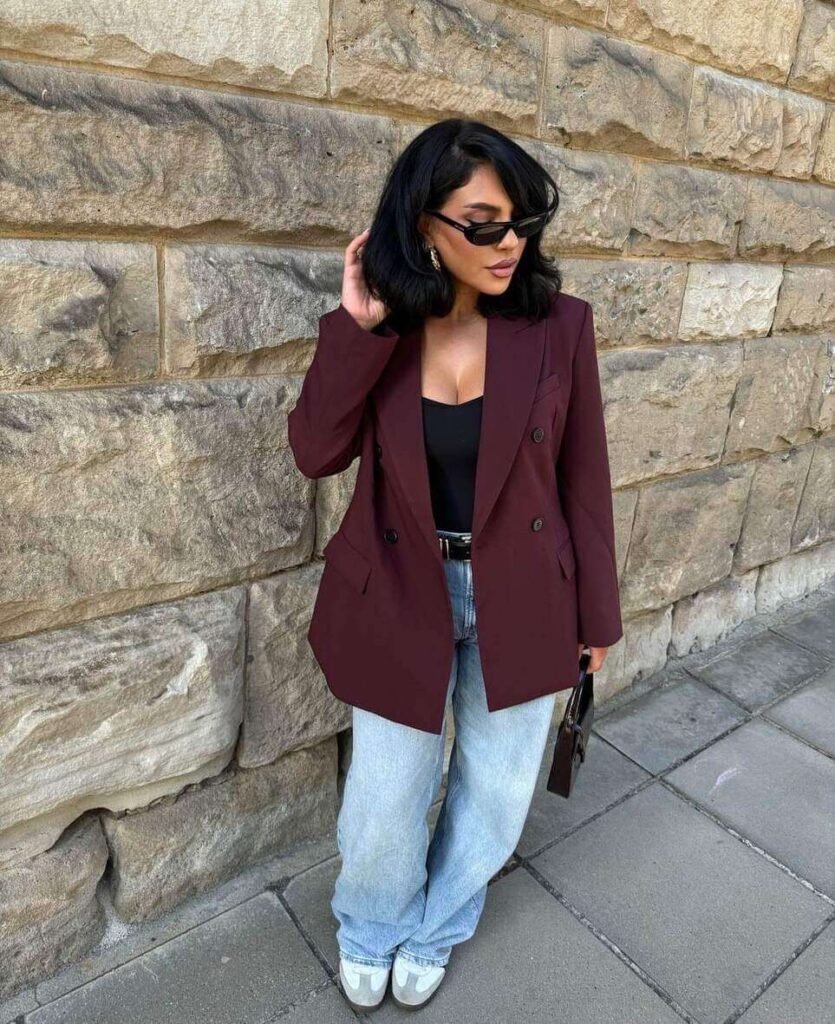 burgundy outfit ideas with jeans