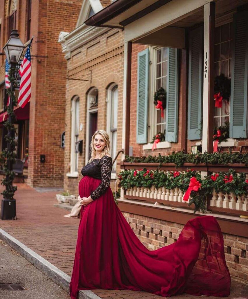 maternity christmas photoshoot