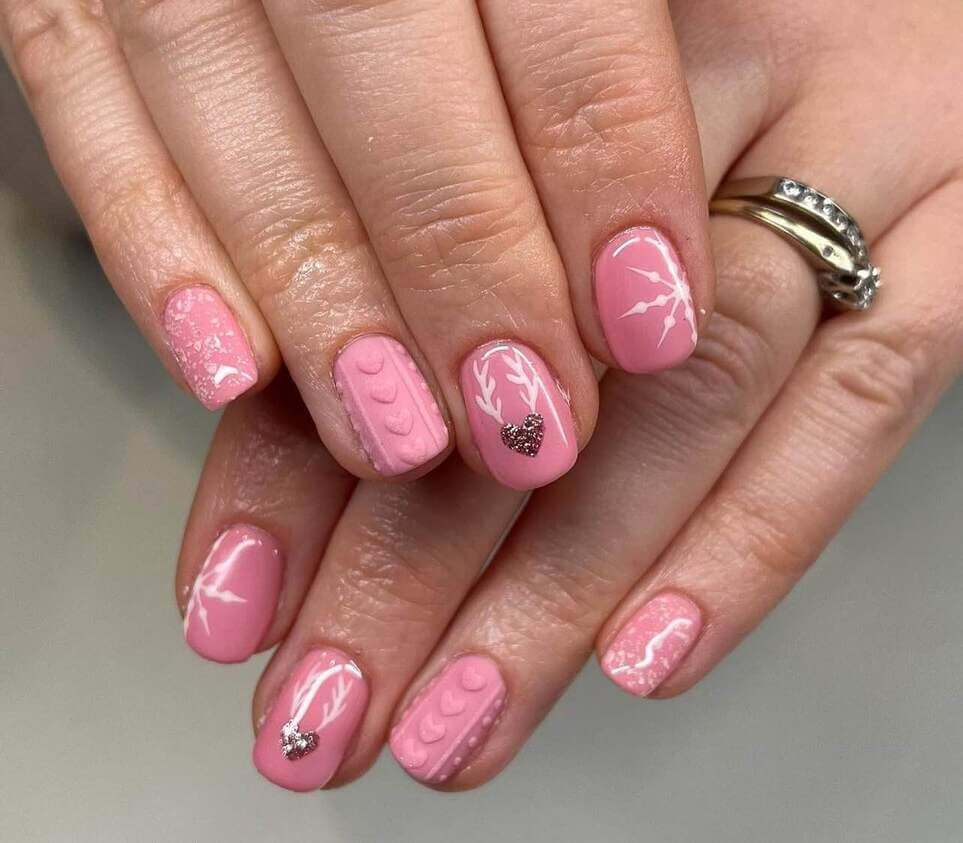 pink Christmas nail designs