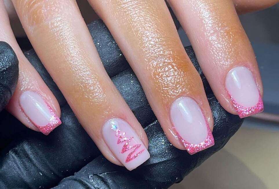 pink Christmas nail designs