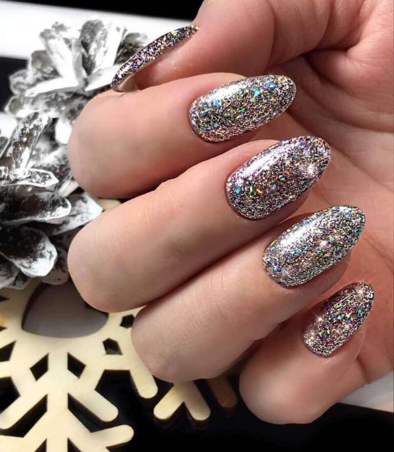 36 Classy New Year Nail Designs to Steal the Spotlight