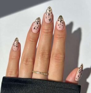 36 Classy New Year Nail Designs to Steal the Spotlight