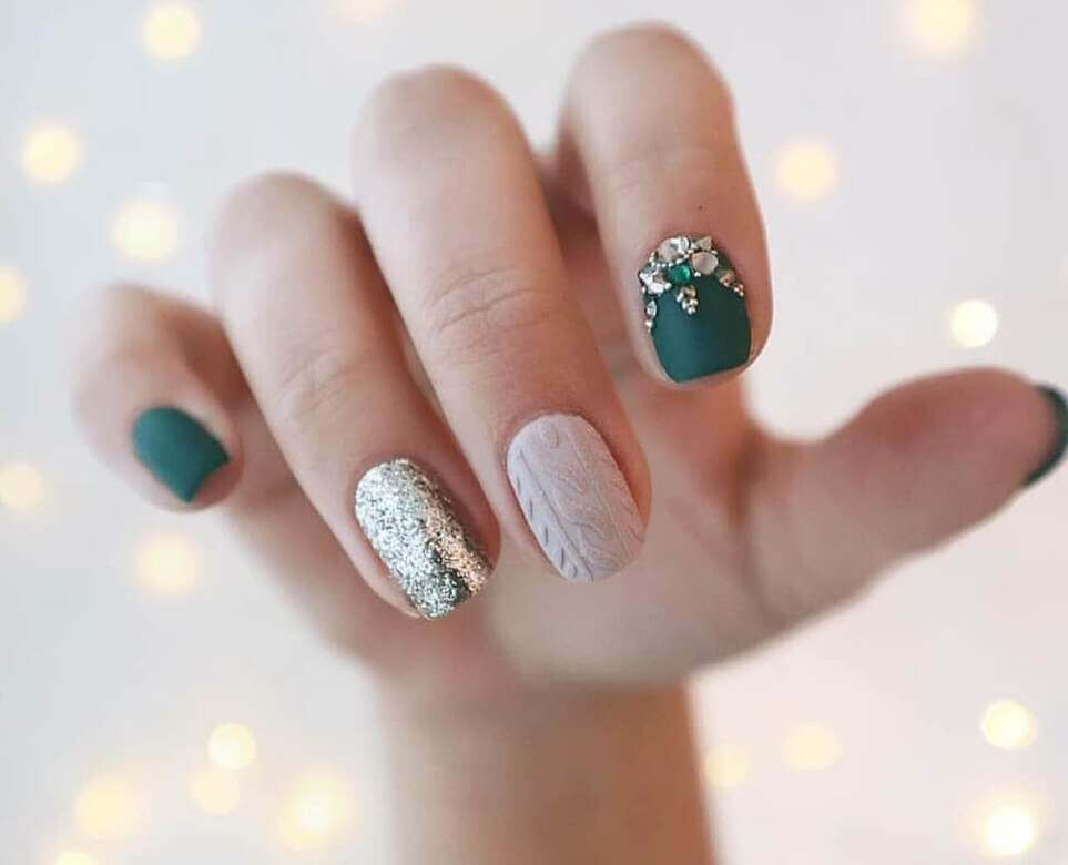 winter nail inspo