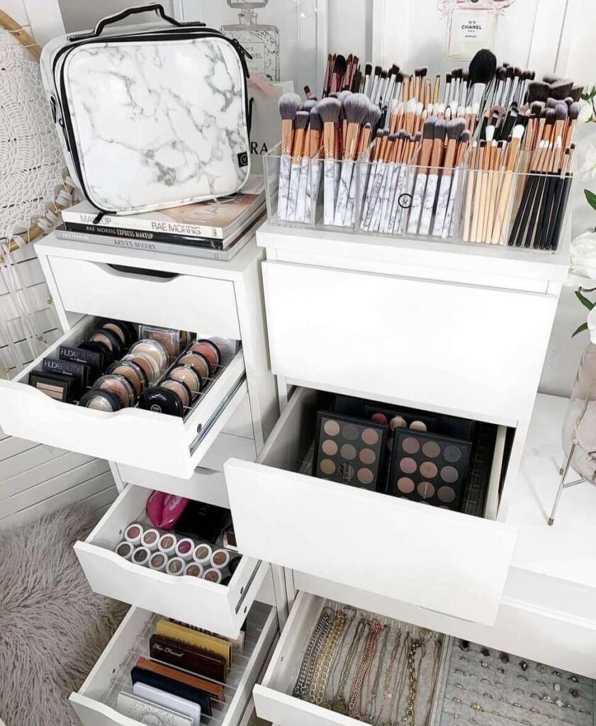 best way to store makeup brushes