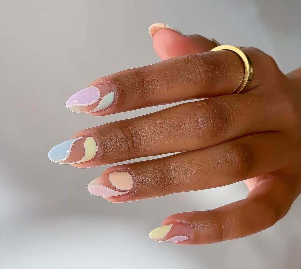 swirl pastel nails