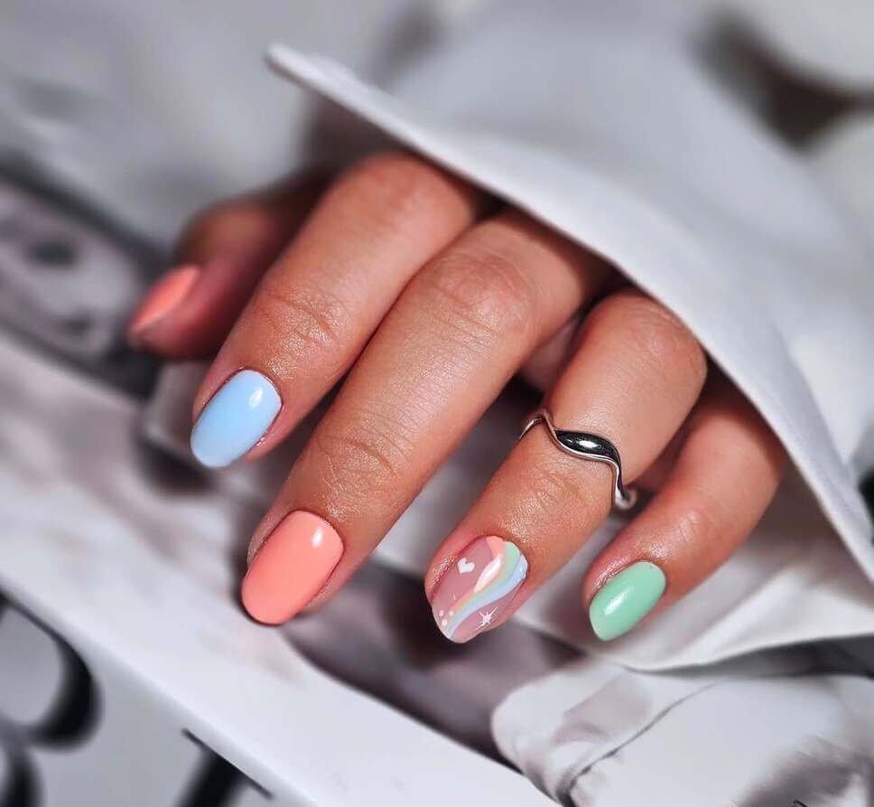 short pastel nail ideas