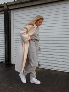 29 Aesthetic Oversized Outfits You’ll Want to Live In