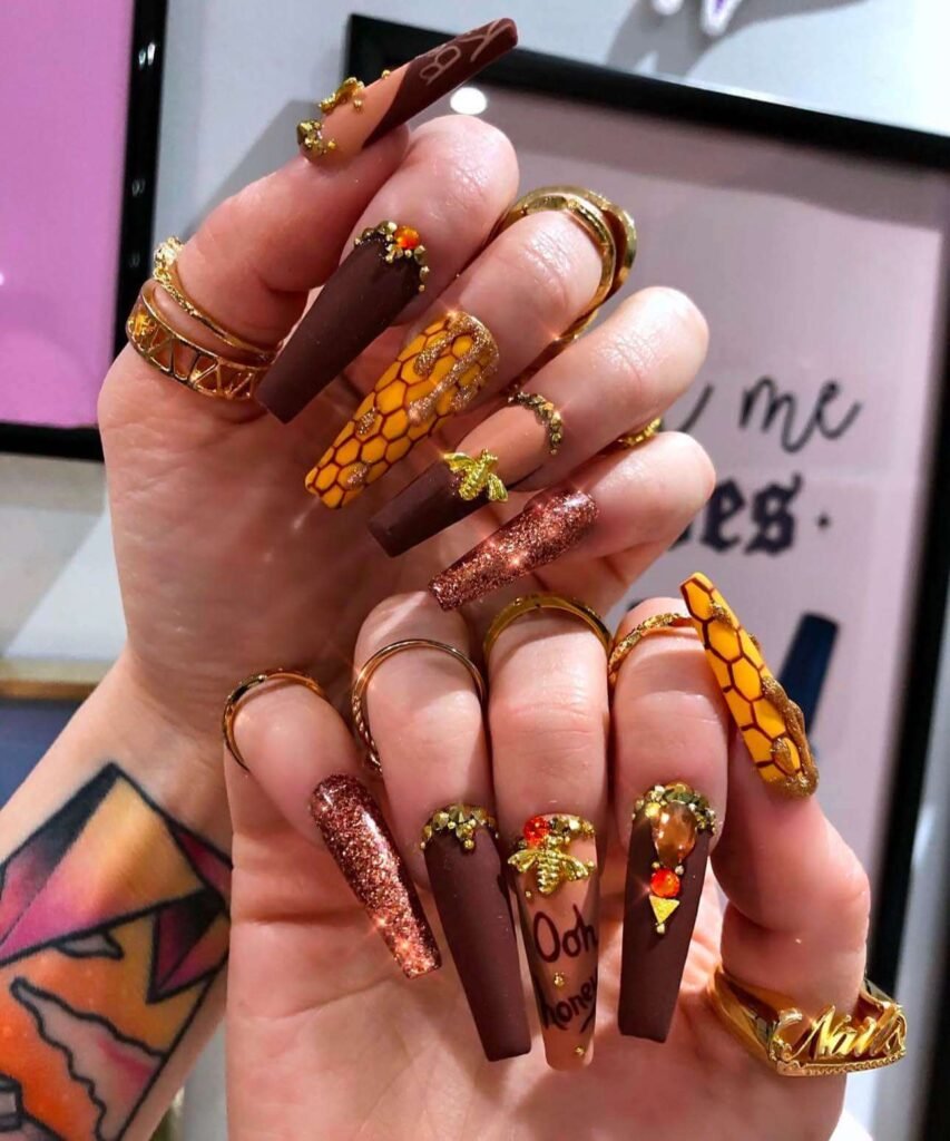 long bee nails