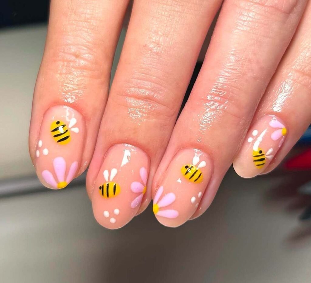 bee nail designs