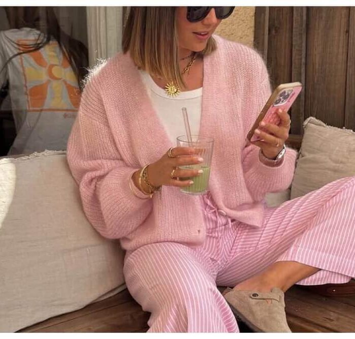 22 Pink Aesthetic Outfits That Actually Feel Effortless and not Overdone