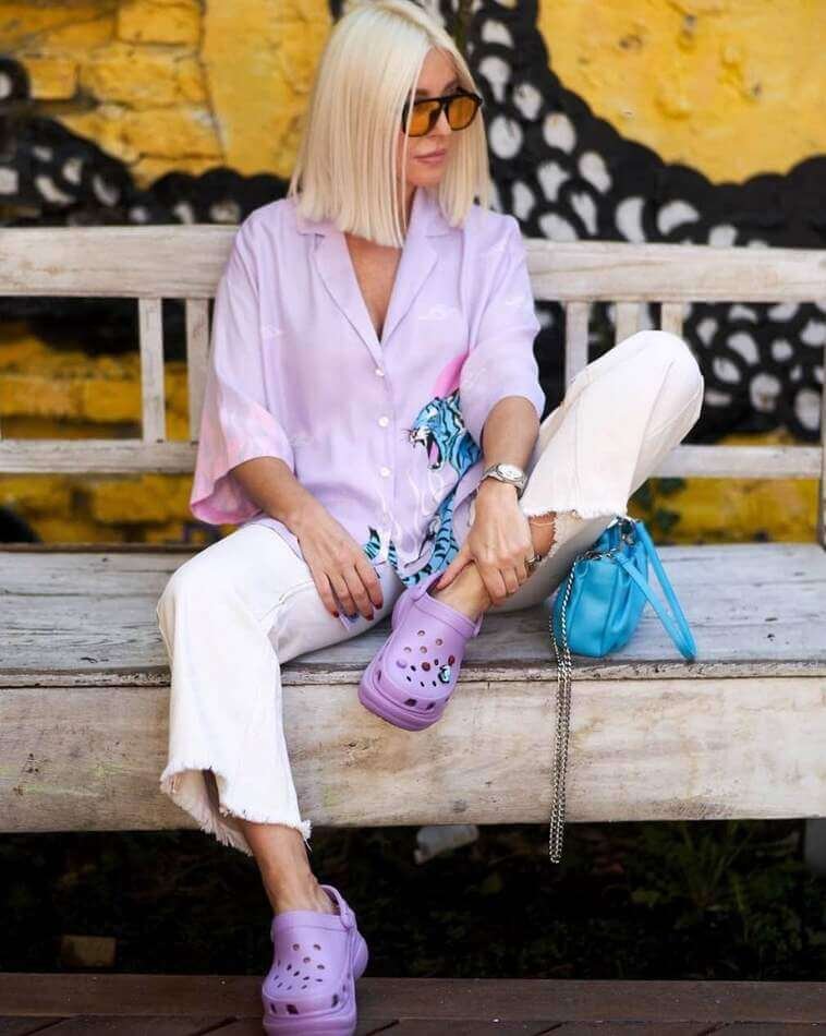 lilac crocs outfit ideas
