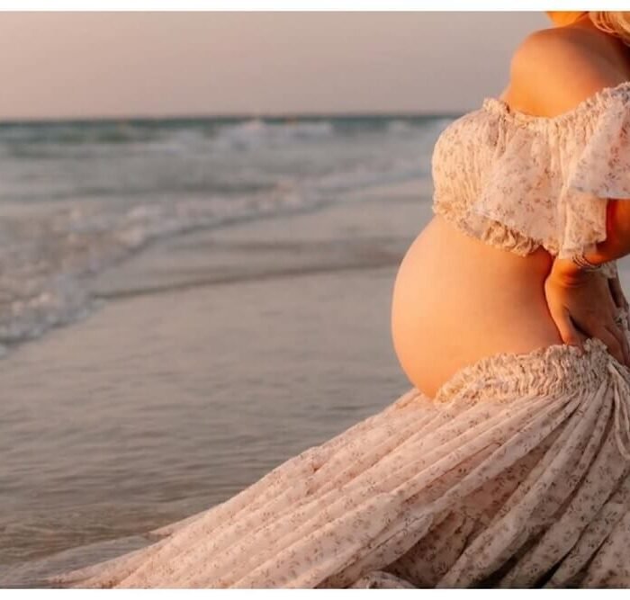 36 Beach Maternity Photo Ideas That Capture the Glow of Motherhood