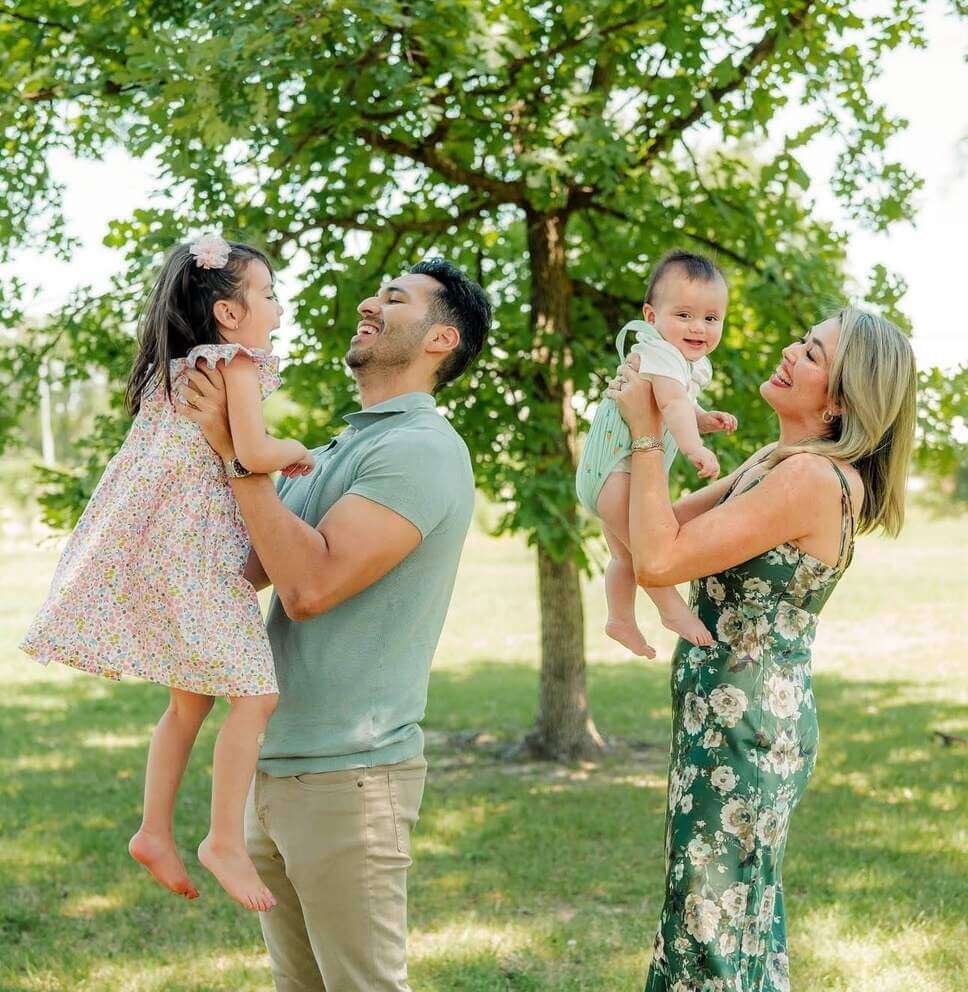 family photoshoot outfits summer
