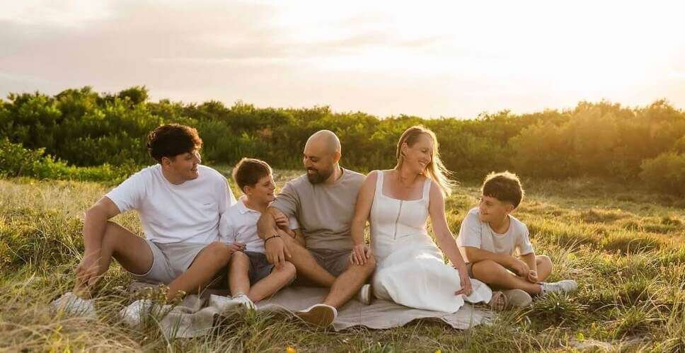 family summer outdoor photoshoot ideas