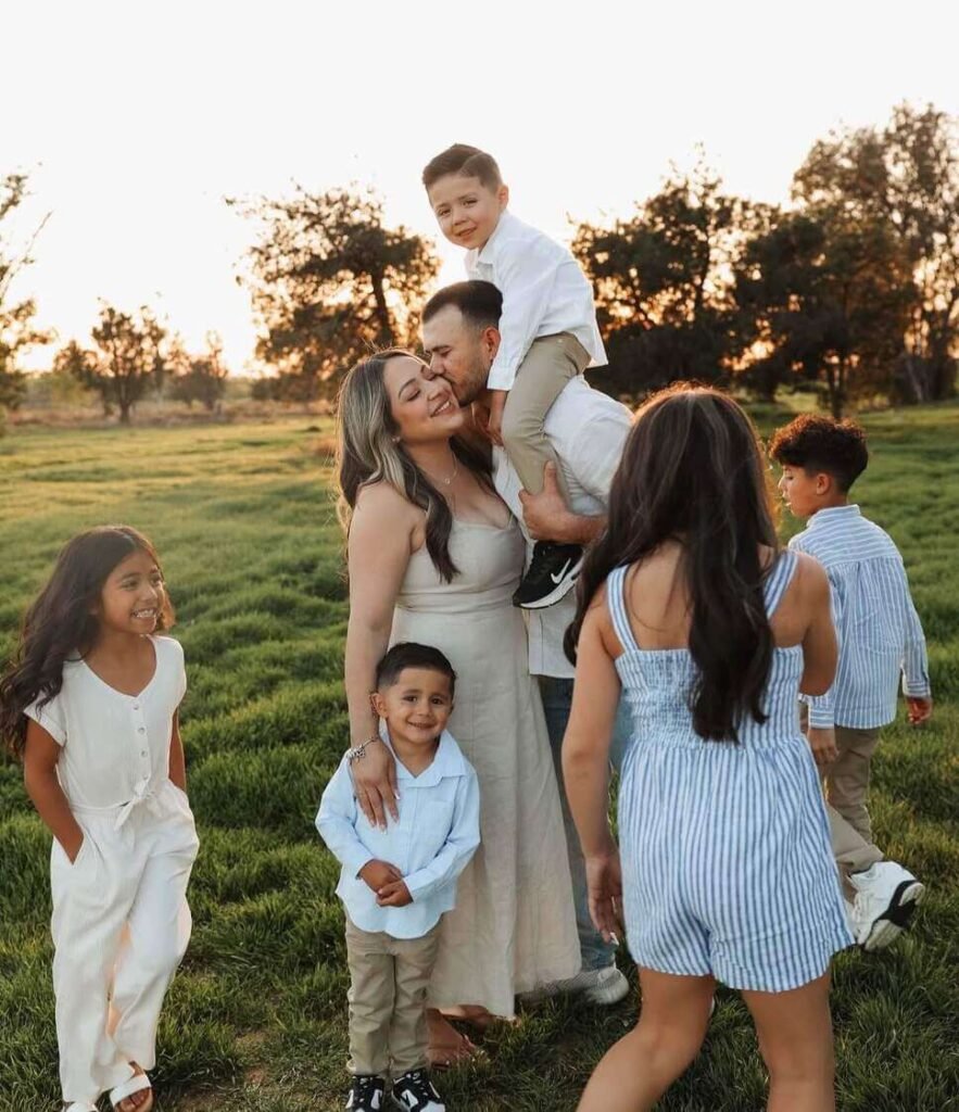 family photoshoot outfits summer