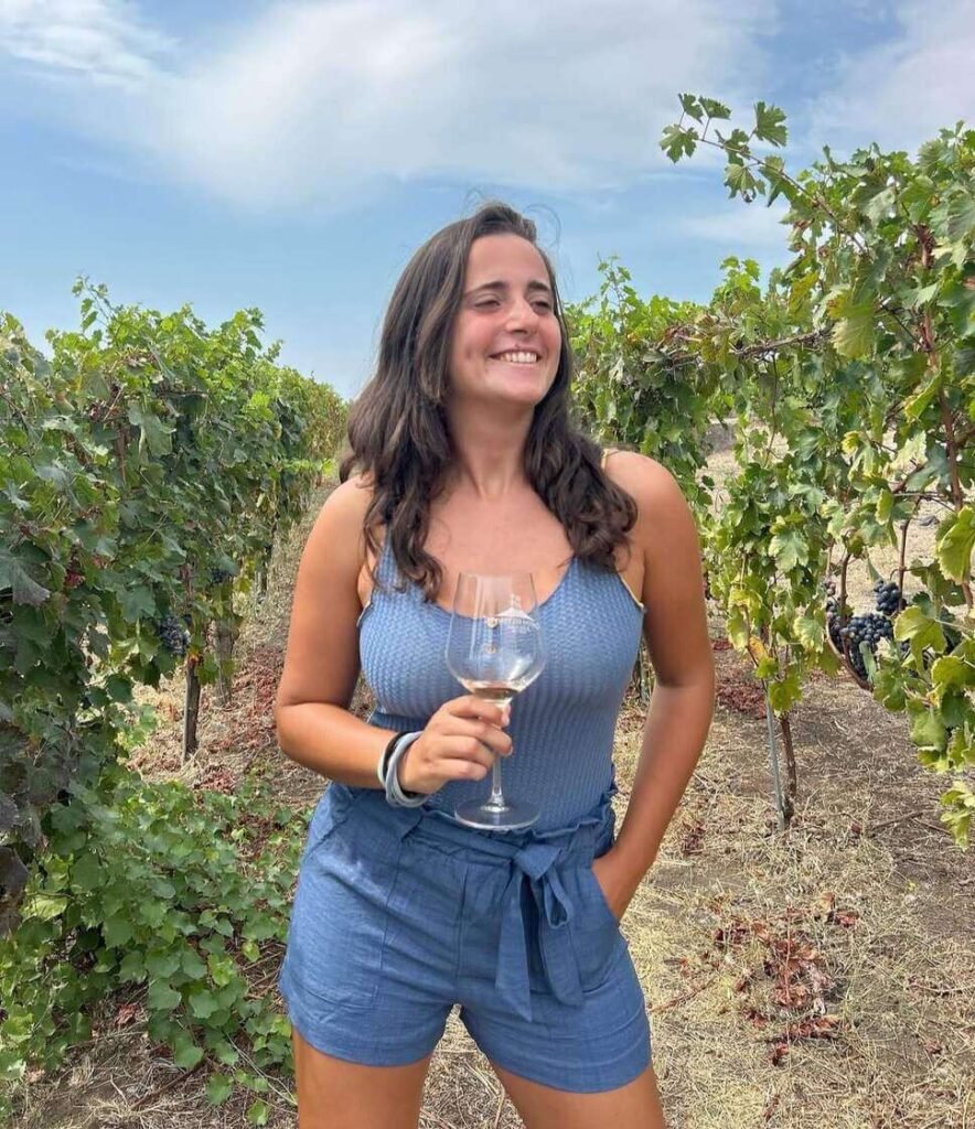 casual summer winery outfits