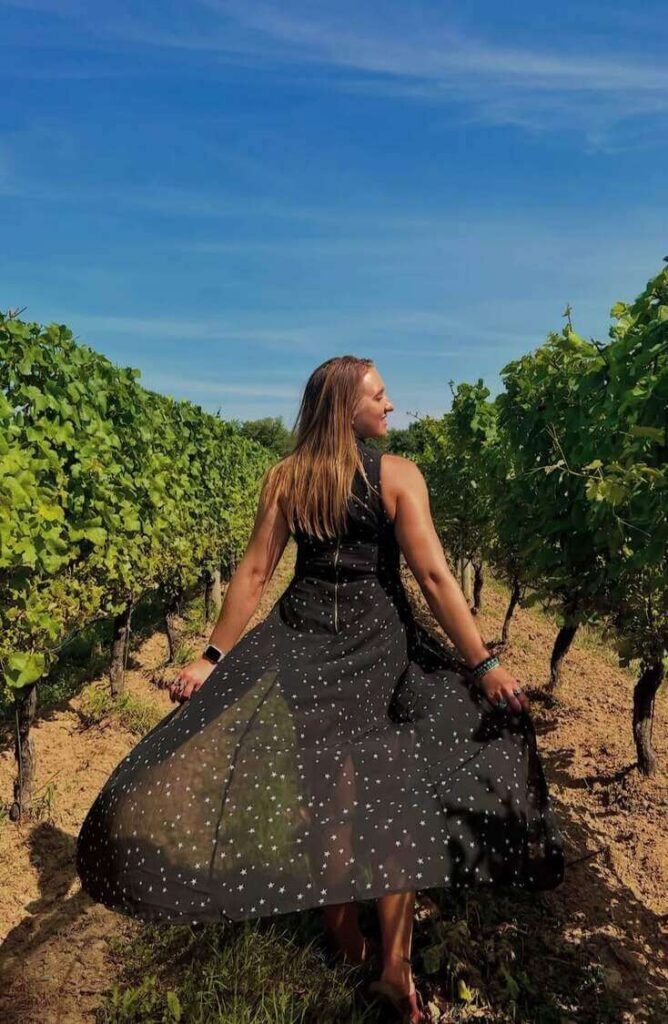 black dress summer winery outfit