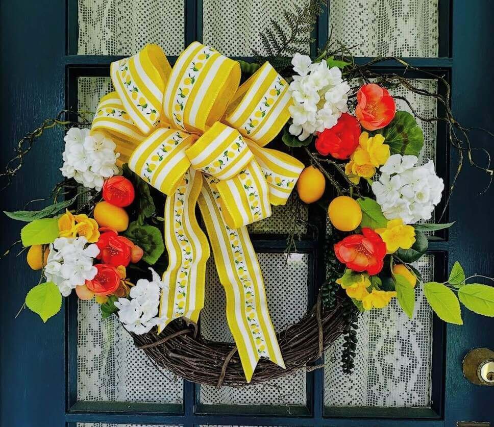 summer wreath ideas with a bow