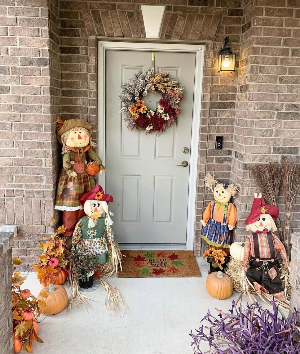 35 Fall Porch Decor Ideas to Copy for a Warm Welcome