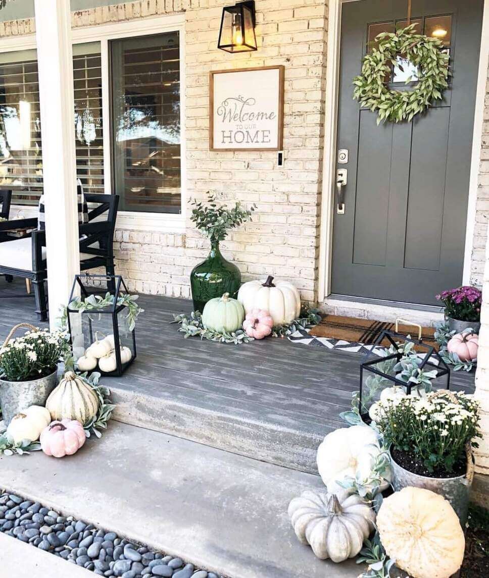 35 Fall Porch Decor Ideas to Copy for a Warm Welcome