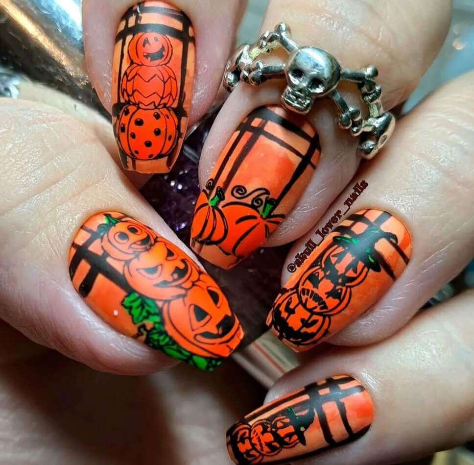 Stacked Pumpkins Halloween Nails