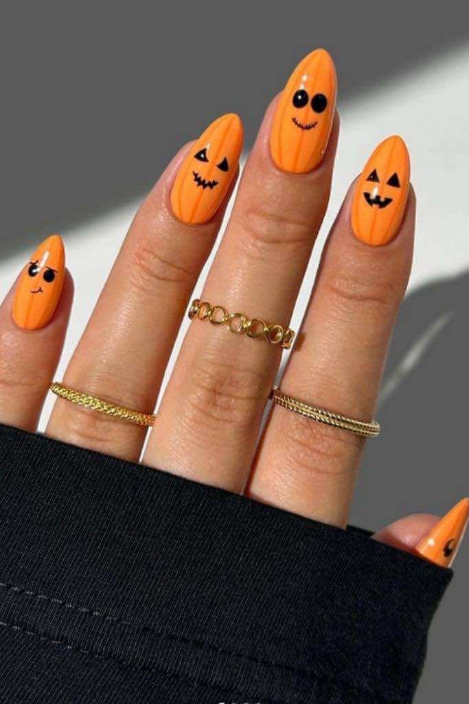 happy face halloween nails