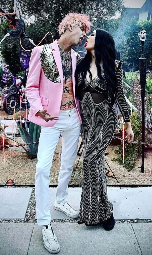 couple Halloween costumes