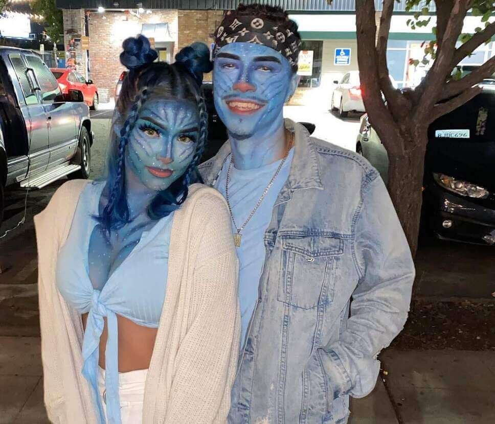 couple Halloween costumes