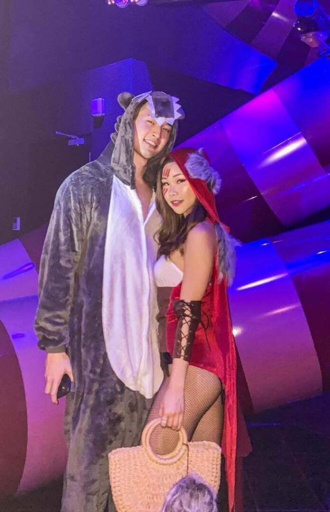 couple Halloween costumes