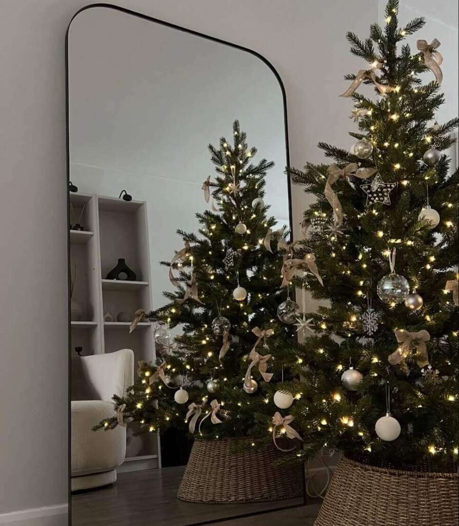 minimal christmas tree decor