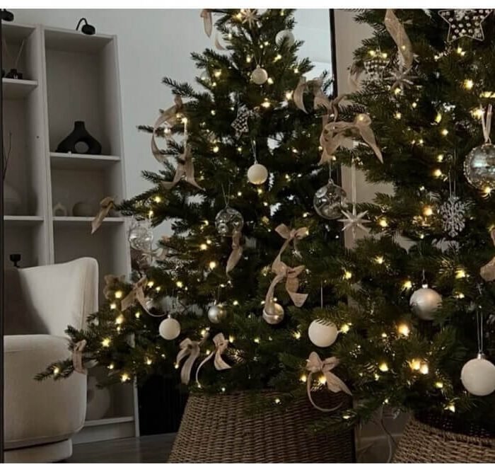41 Christmas Tree Ideas That Will Make Your Home Feel Magical