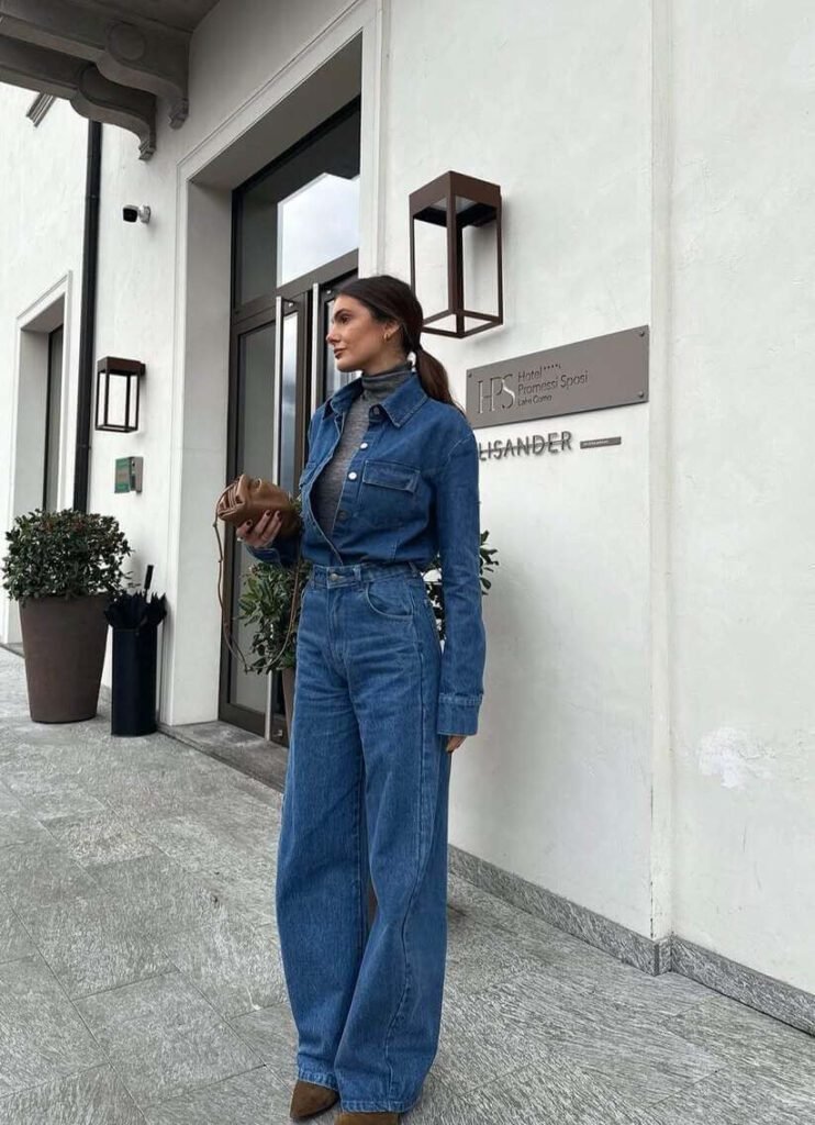 denim fall brunch outfits